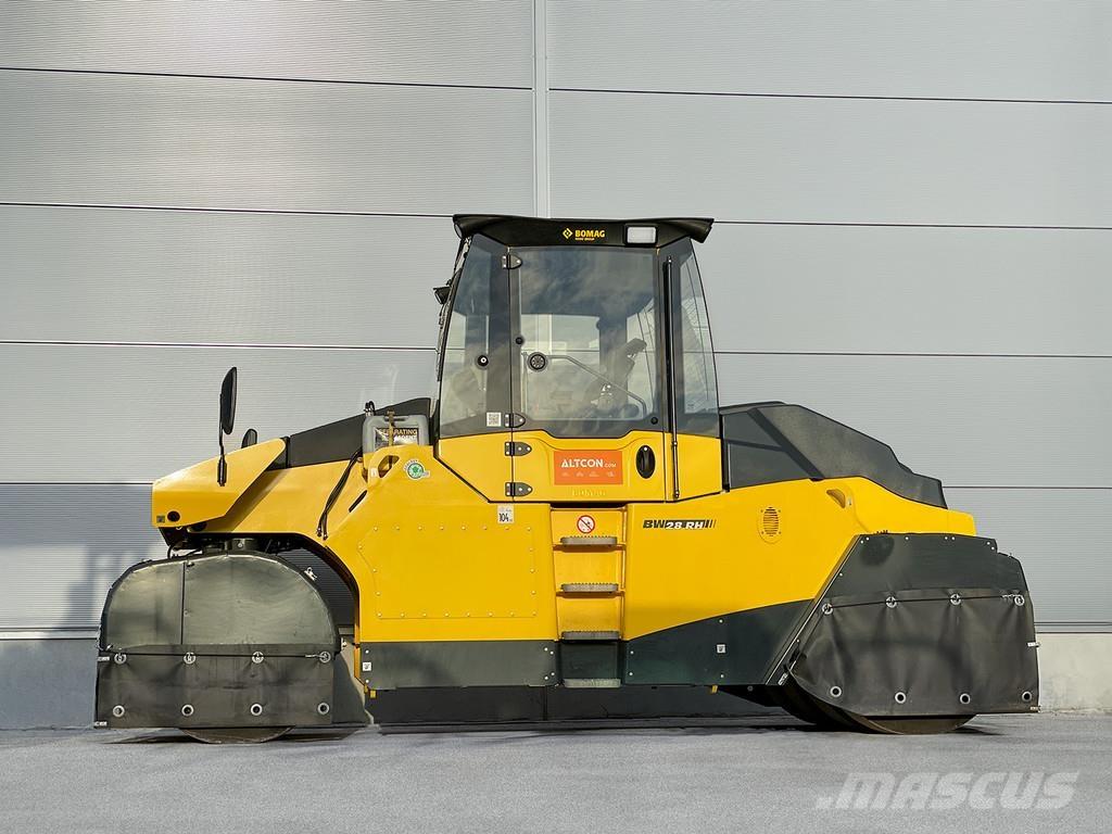 Bomag BW 28 RH Pneumatikové válce