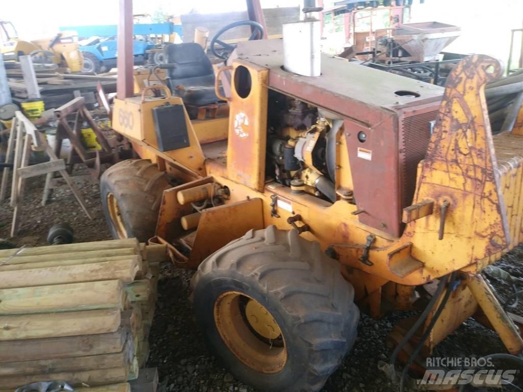CASE 660 Rýhovače