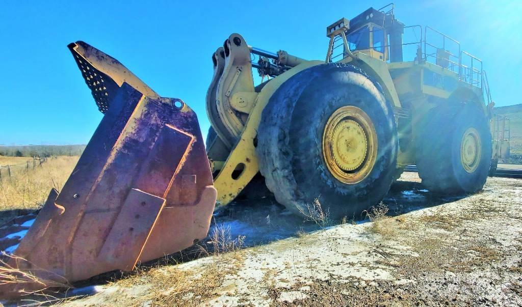 CAT 994 Kolové nakladače