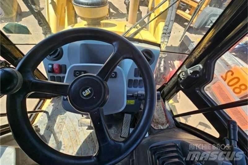 CAT 426F2 TLB Rýpadlo-nakladače