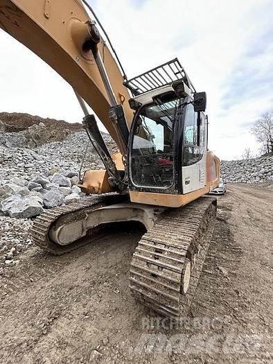 Liebherr R946 LC Speciální bagry