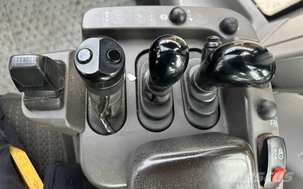 Volvo L120H Kolové nakladače