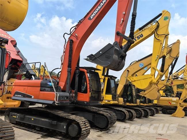 Doosan DX 225 LC Pásová rýpadla