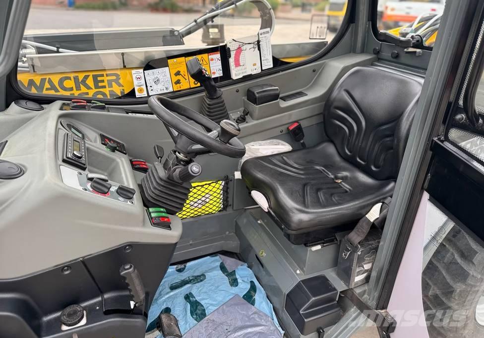 Wacker Neuson TH 522 Teleskopické manipulátory
