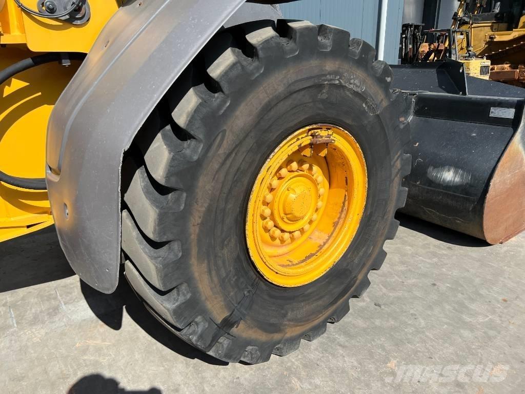 Volvo L90H Kolové nakladače