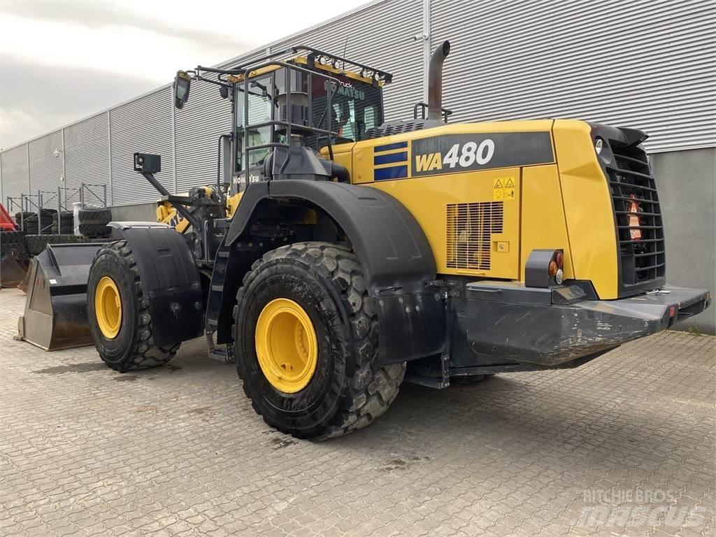 Komatsu WA480-8 Kolové nakladače