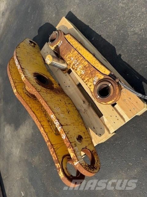Komatsu BUCKET LINK Lopaty