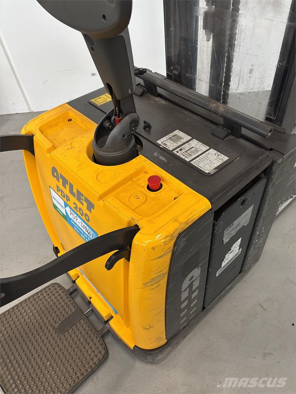 Atlet PDP200 Samohybné vozíky