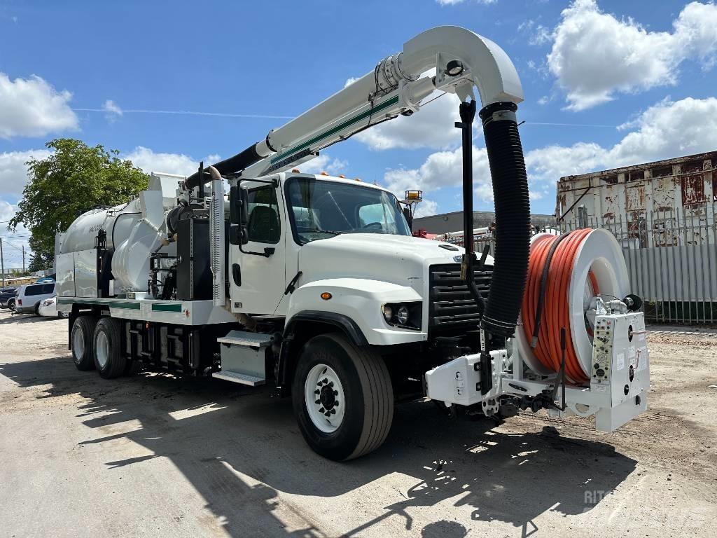 Freightliner 114 SD Kombinované/Čerpací cisterny