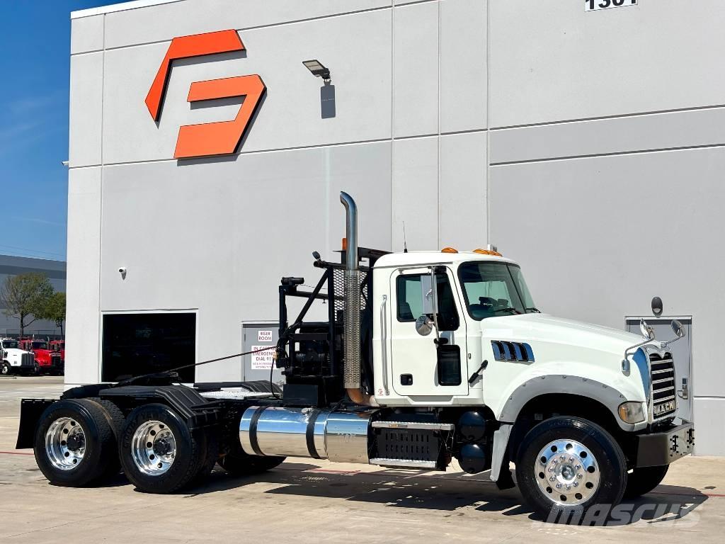 Mack GU713 Vyprošťovací vozidla