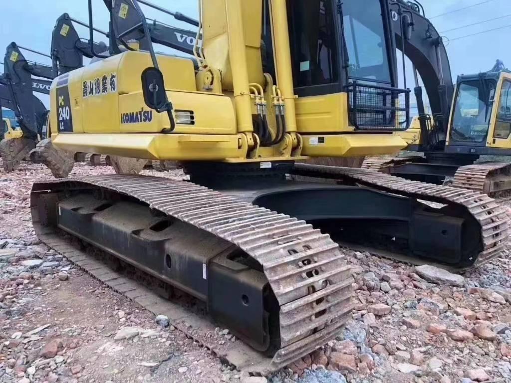 Komatsu PC 240 Pásová rýpadla