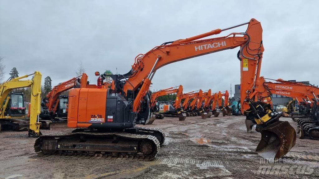 Hitachi ZX225USLC-6 Pásová rýpadla