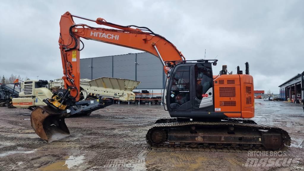Hitachi ZX225USLC-6 Pásová rýpadla