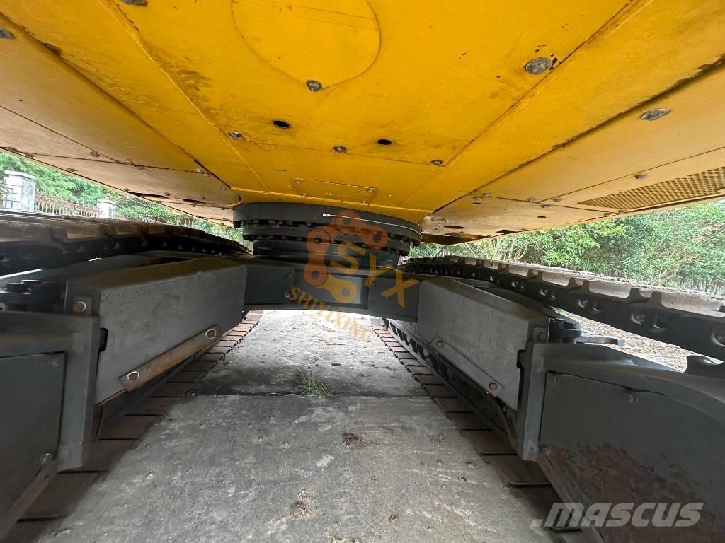 Komatsu PC 450 LC-8 Pásová rýpadla