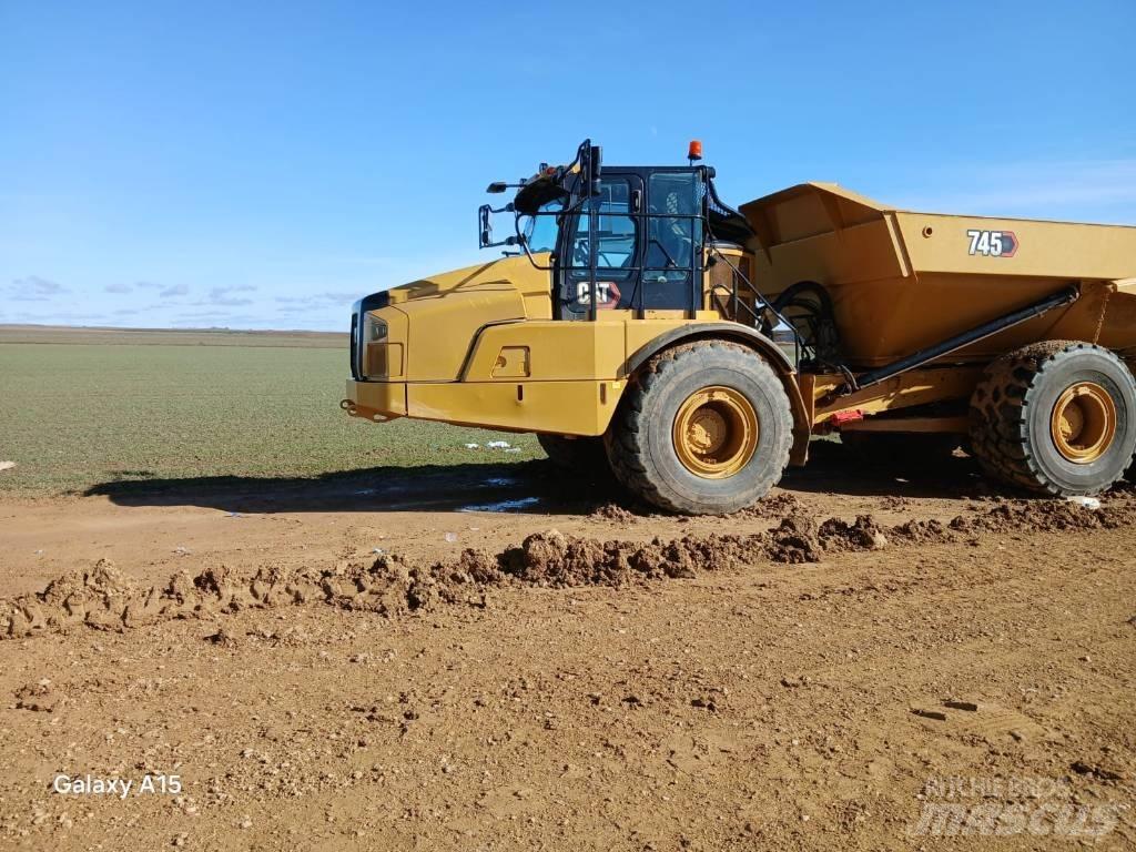 CAT 745 Kloubové dempry