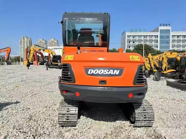 Doosan DX60-9C Pásová rýpadla