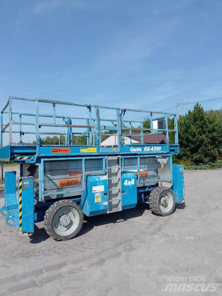 Genie GS 4390 Nůžková zvedací plošina