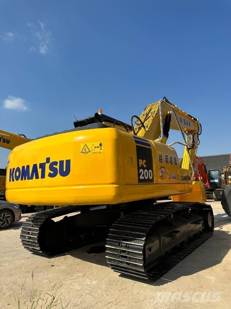 Komatsu PC 200-7 Pásová rýpadla