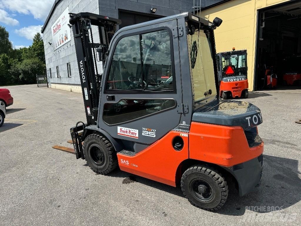 Toyota 52-8FDF25 Dieselové vozíky