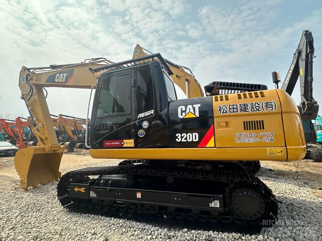 CAT 320 D Midi rýpadla 7t - 12t