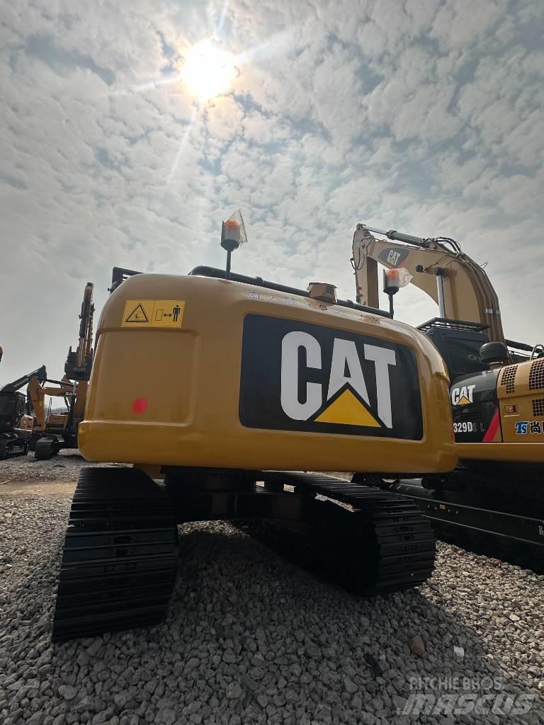 CAT 320 D Midi rýpadla 7t - 12t