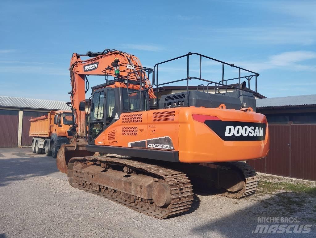 Doosan DX 300 LC Pásová rýpadla