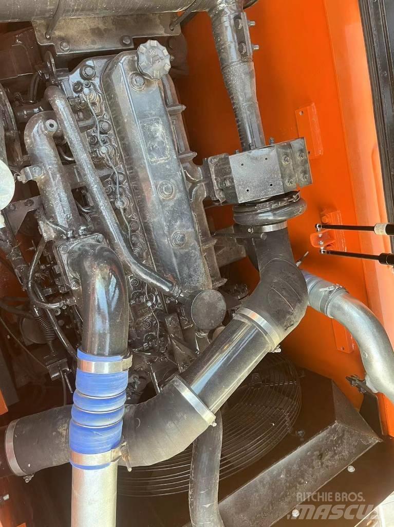 Doosan DX225LC-9C Pásová rýpadla