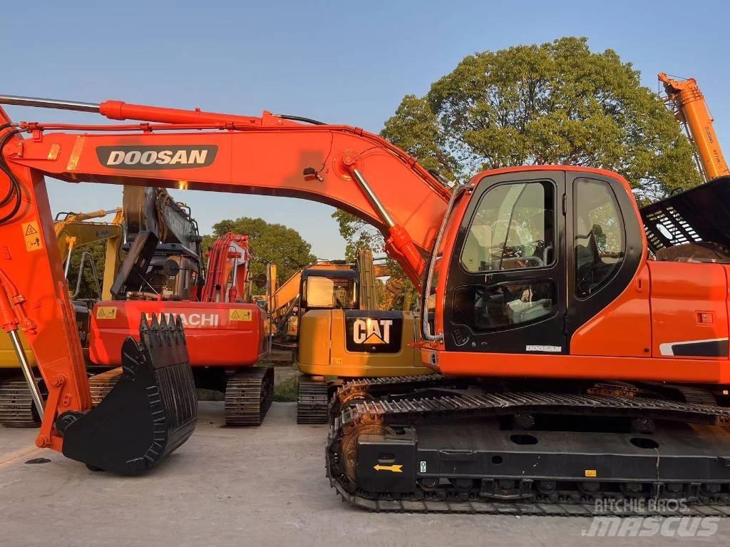 Doosan DX225LC-9C Pásová rýpadla