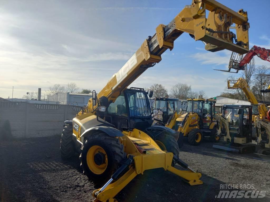 JCB 535-140 Teleskopické manipulátory