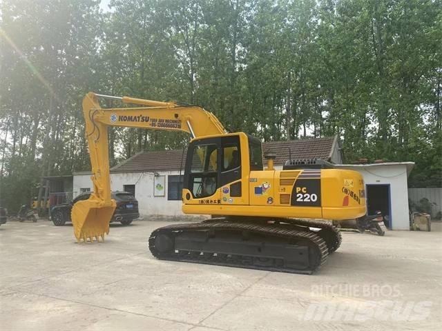 Komatsu PC 220-8 Pásová rýpadla
