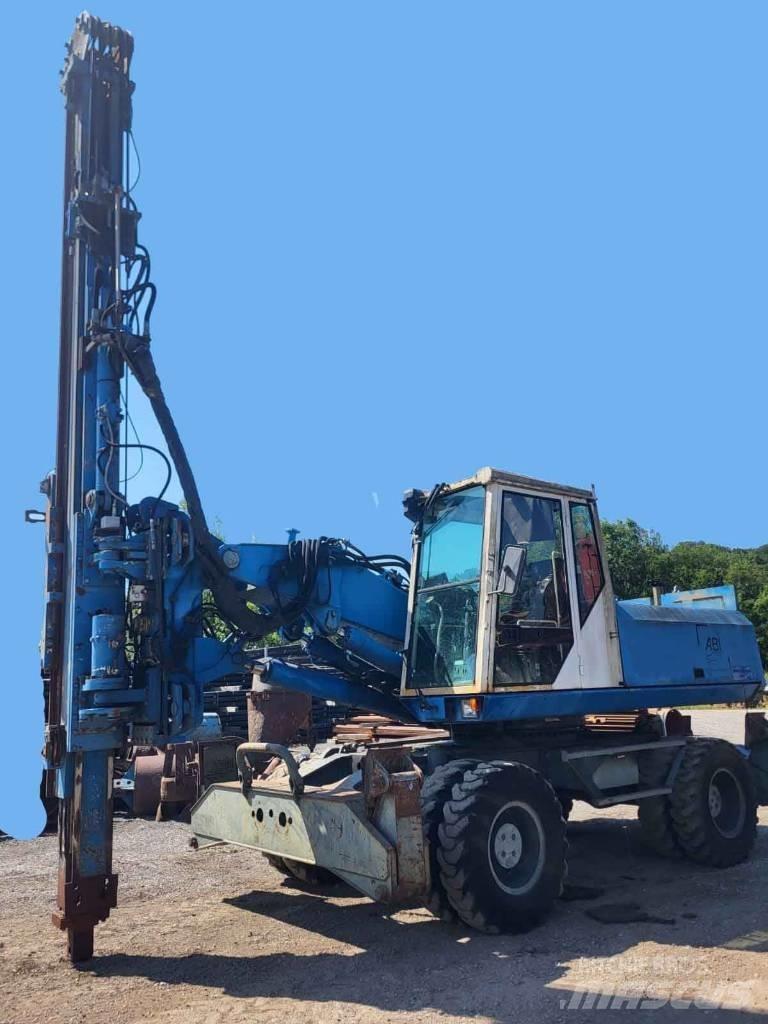 Sennebogen ZM19T Vibrační beranidla