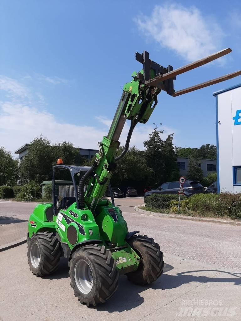 Avant 860 i Víceúčelové nakladače