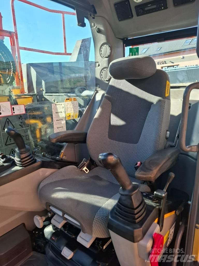 Volvo 145EL Midi rýpadla 7t - 12t