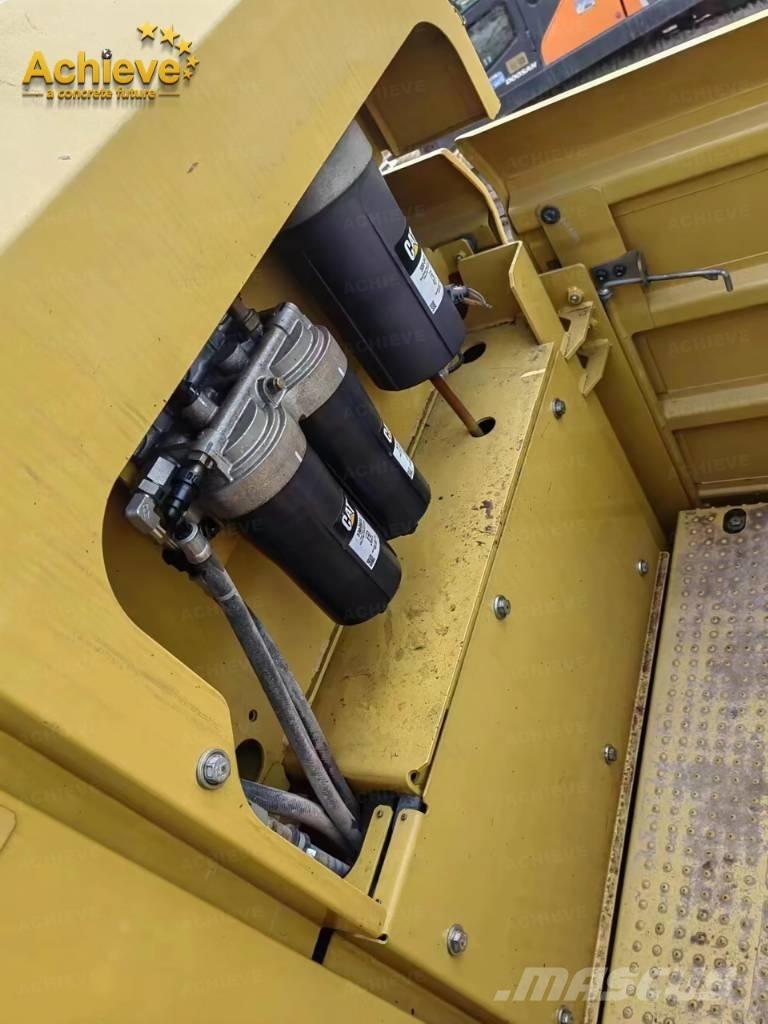 CAT 395 Pásová rýpadla