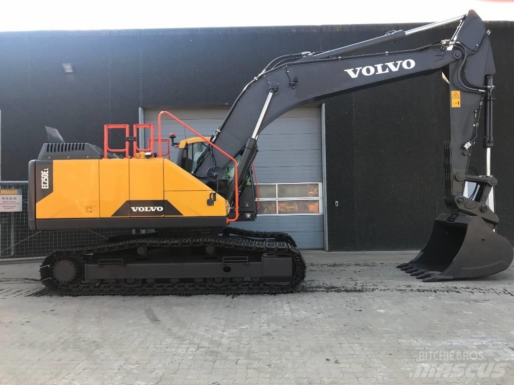 Volvo EC250E L Pásová rýpadla