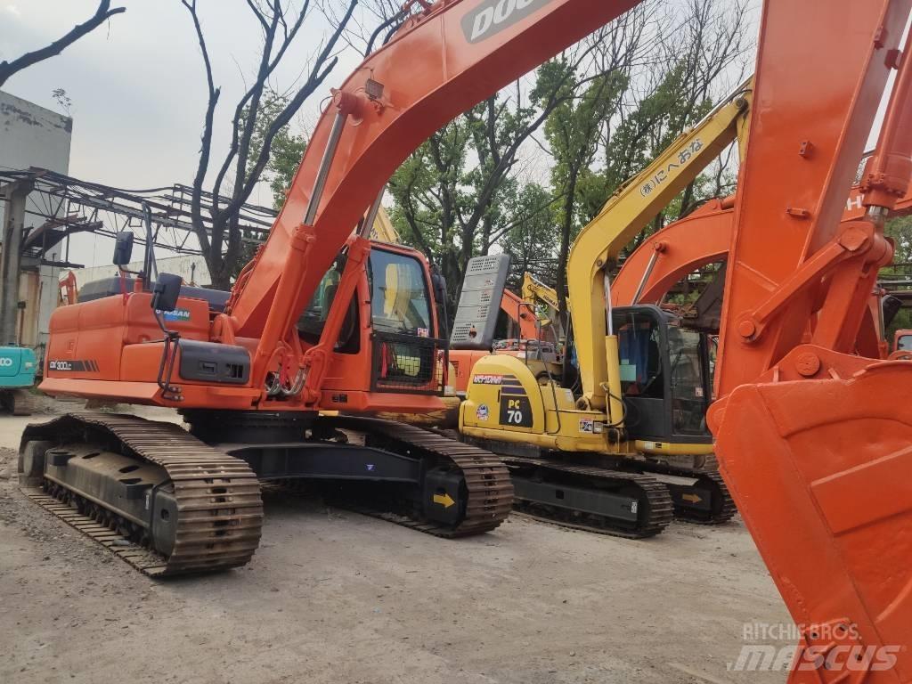 Doosan dx300 Pásová rýpadla