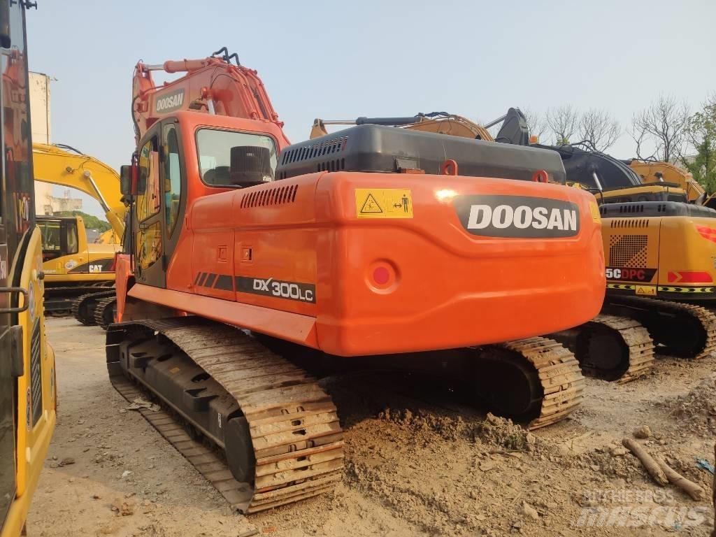 Doosan dx300 Pásová rýpadla