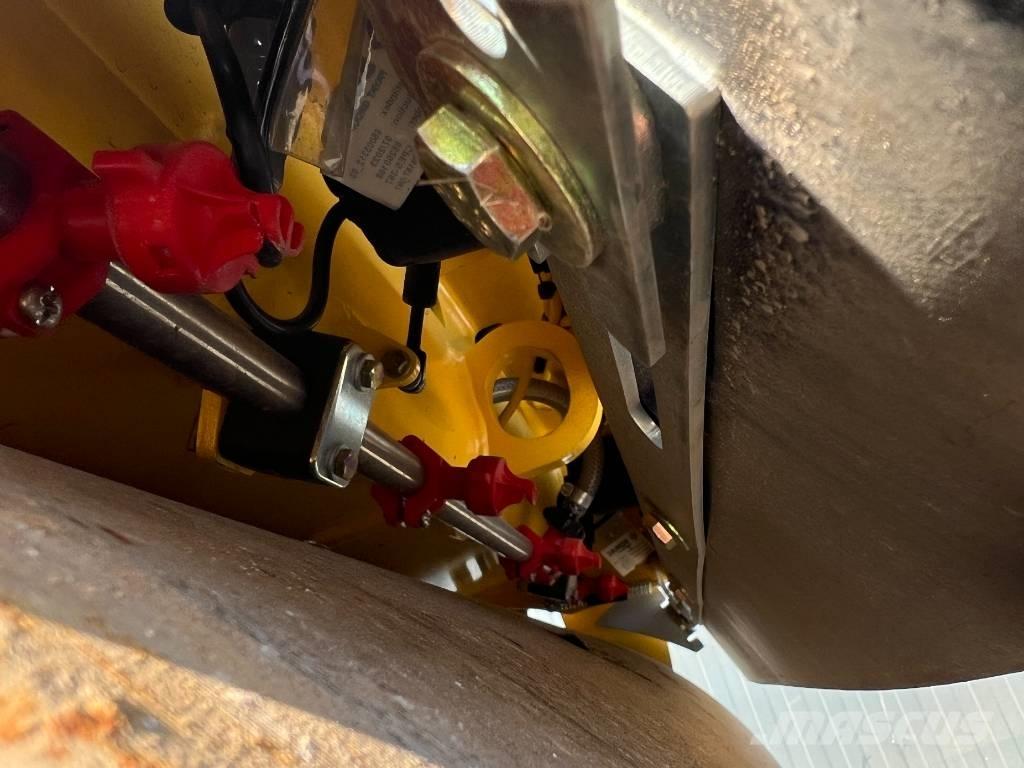 Bomag BW100 AD-5 Tandemové válce