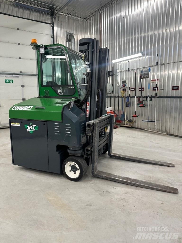 Combilift CB2500E Akumulátorové vozíky