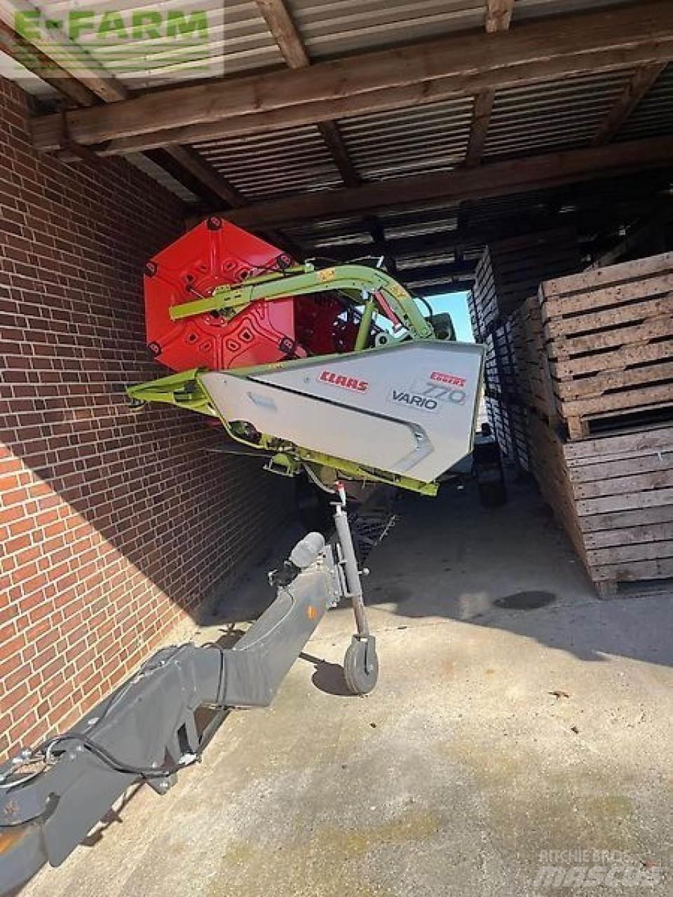 CLAAS trion 730 Sklízecí mlátičky