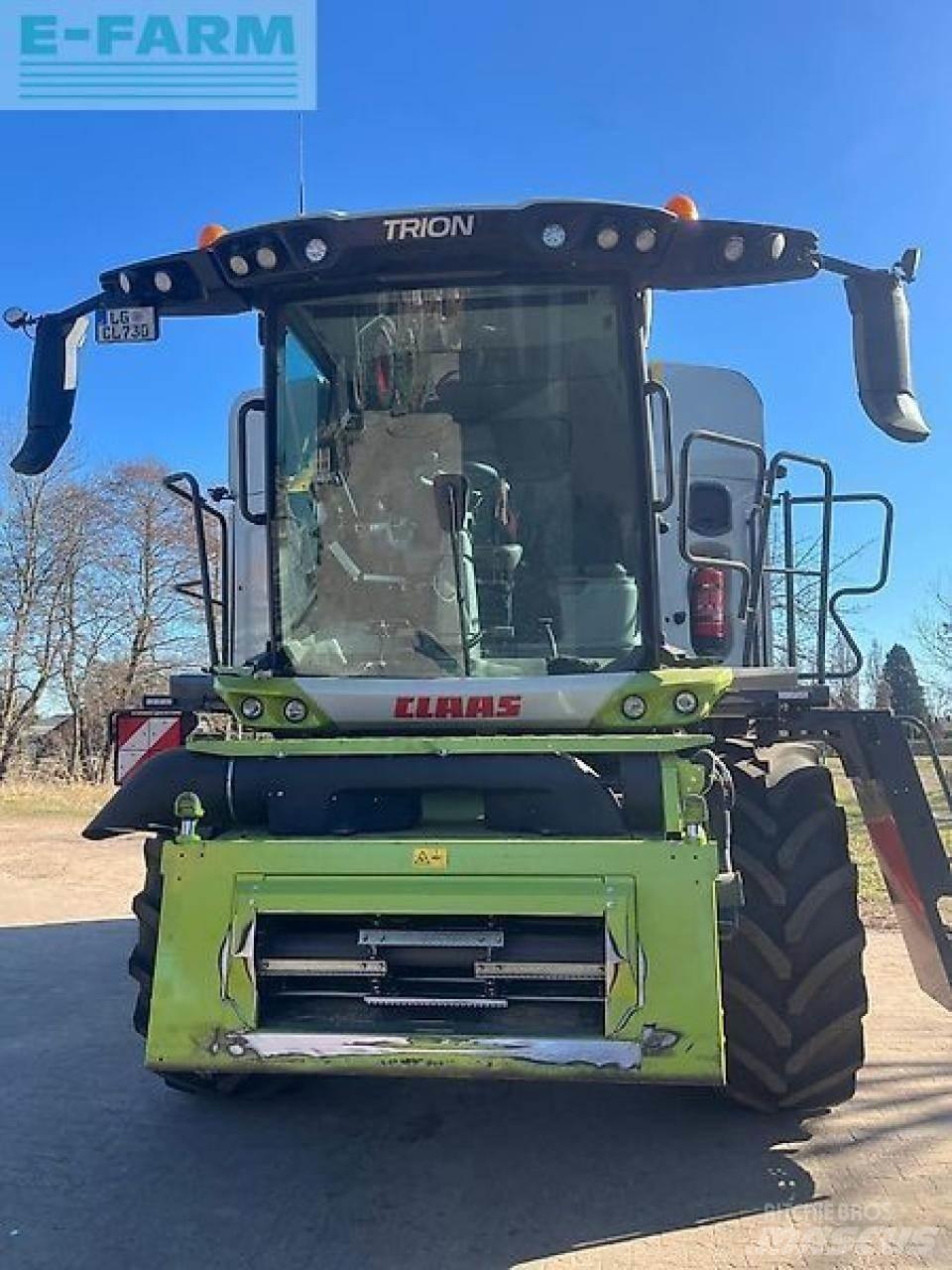 CLAAS trion 730 Sklízecí mlátičky