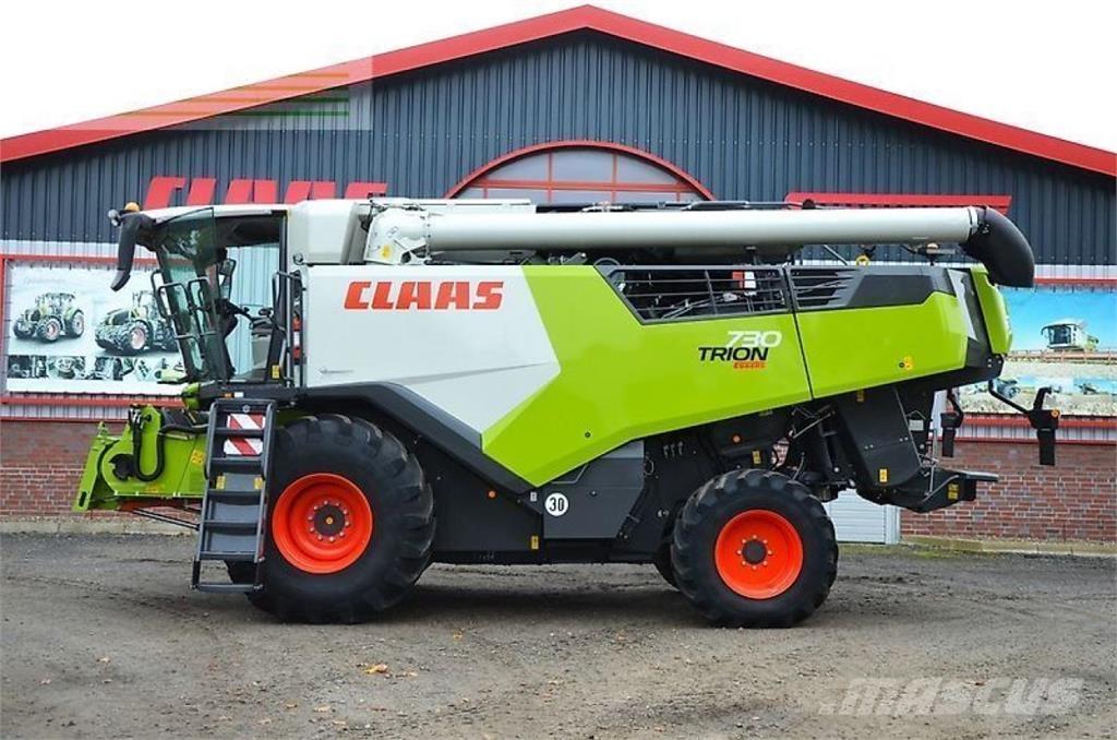 CLAAS trion 730 Sklízecí mlátičky