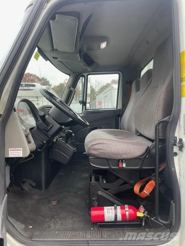 International 4300 Vozy pro přepravu nápojů