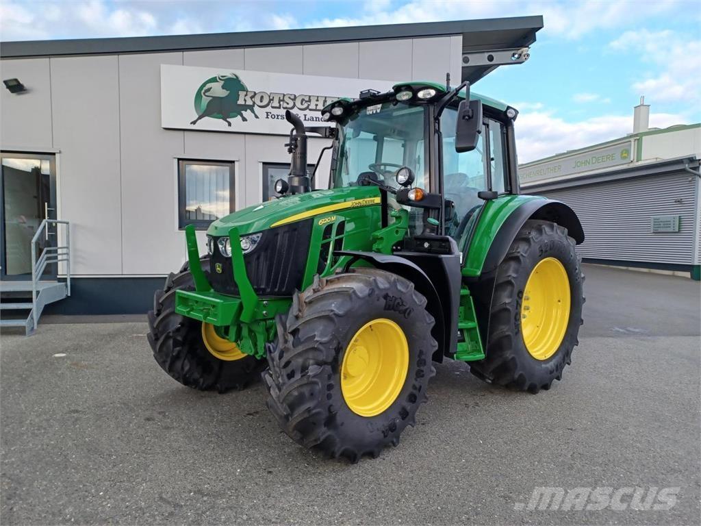 John Deere 6120M Traktory