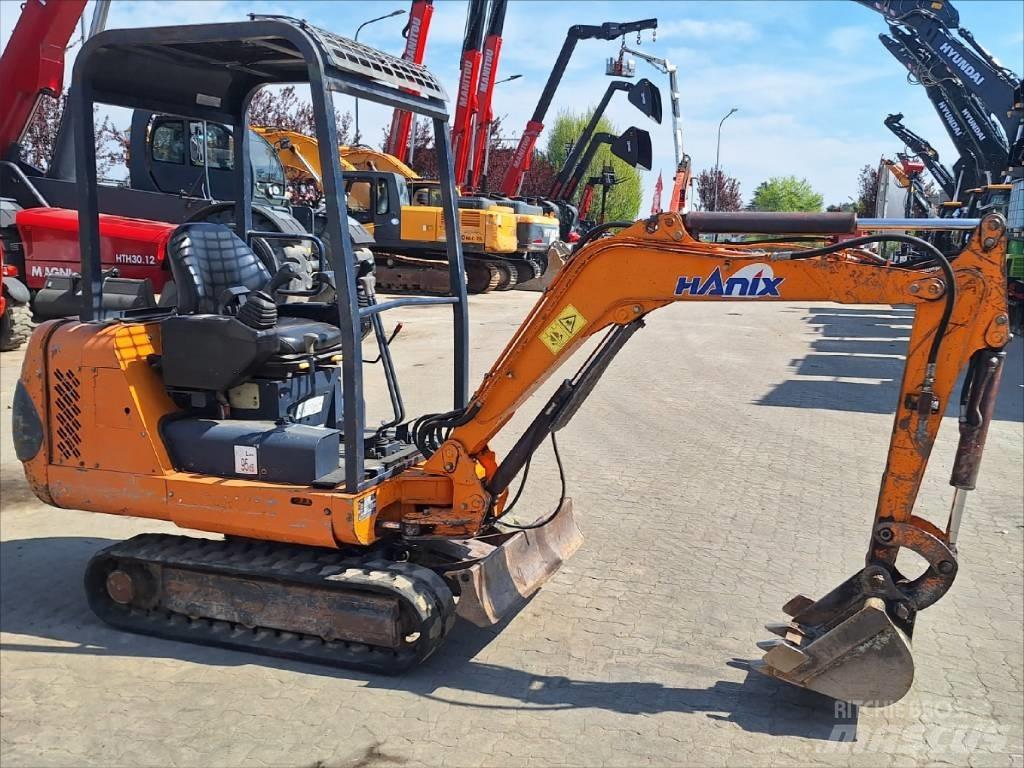 Hanix H15B-2 Mini rýpadla < 7t