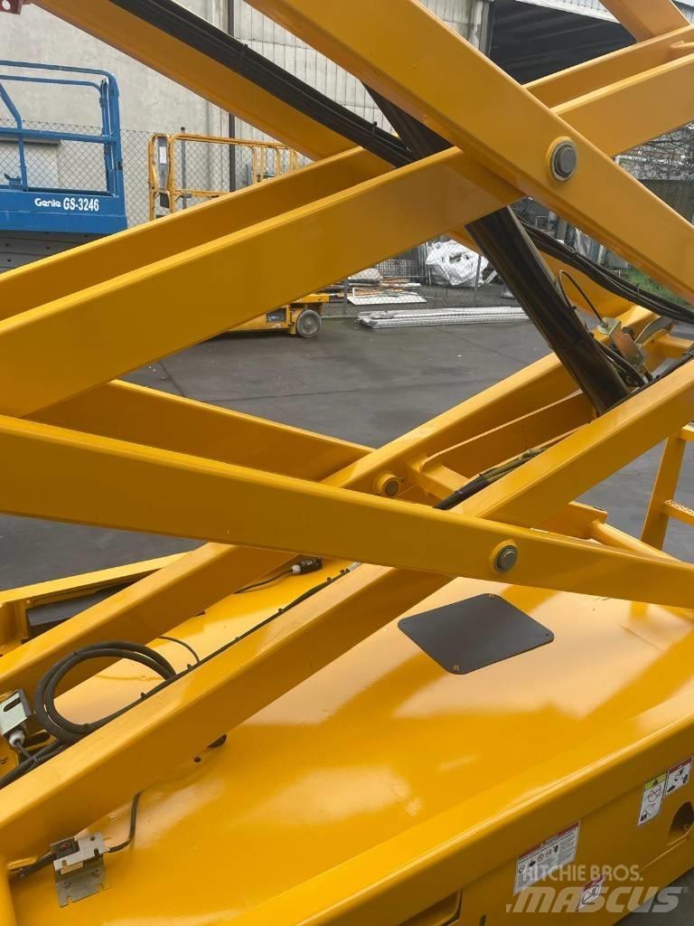 Haulotte Compact 12 Nůžková zvedací plošina