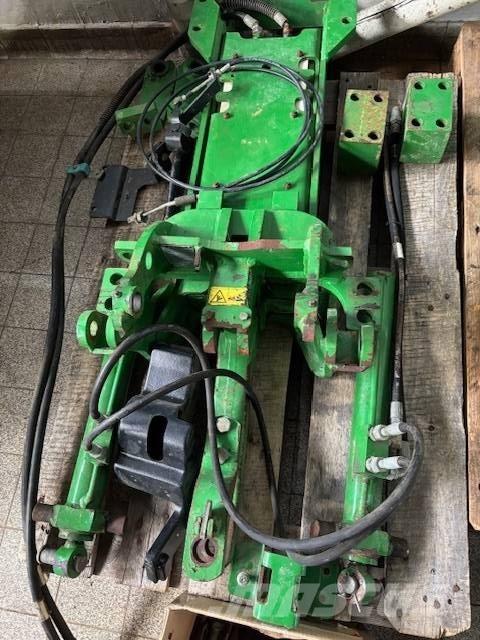 John Deere Hitch Traktory