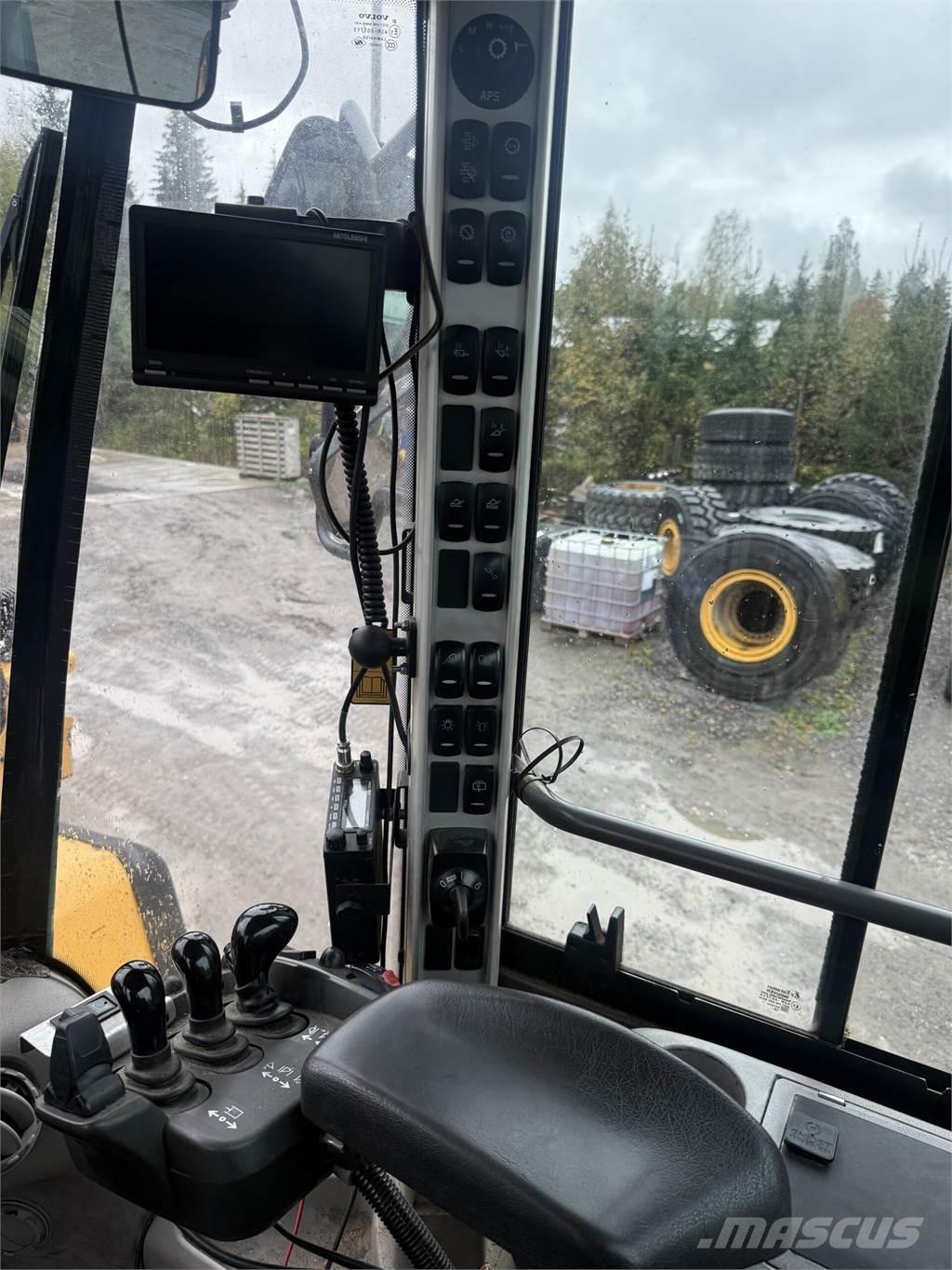Volvo L180G Kolové nakladače