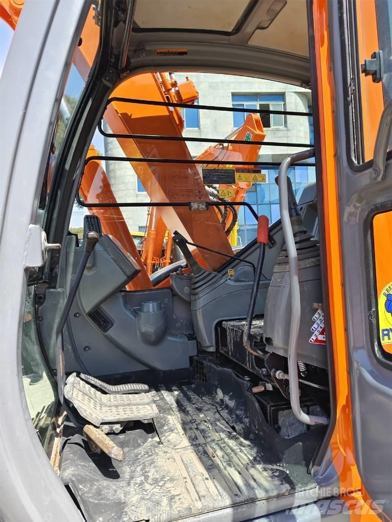 Hitachi ZX 75 Pásová rýpadla