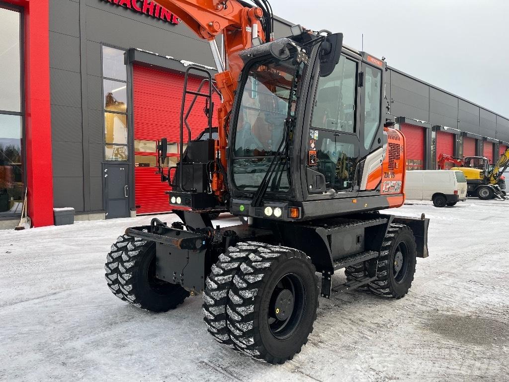 Hitachi ZX 135 W-7 Kolová rýpadla